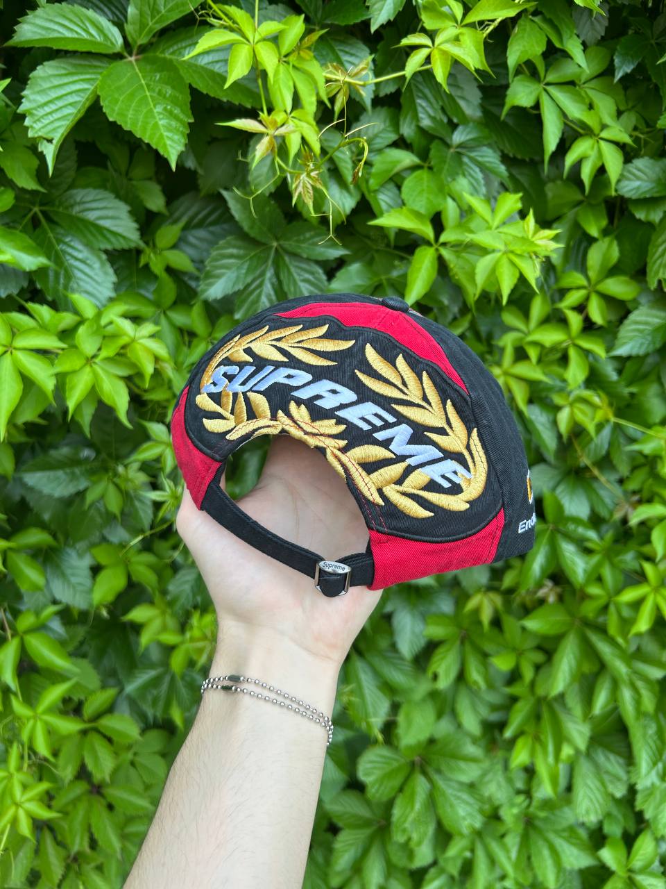 SUPREME FW 24 ENDURANCE SIRIES 6-PANEL BLACK CAP